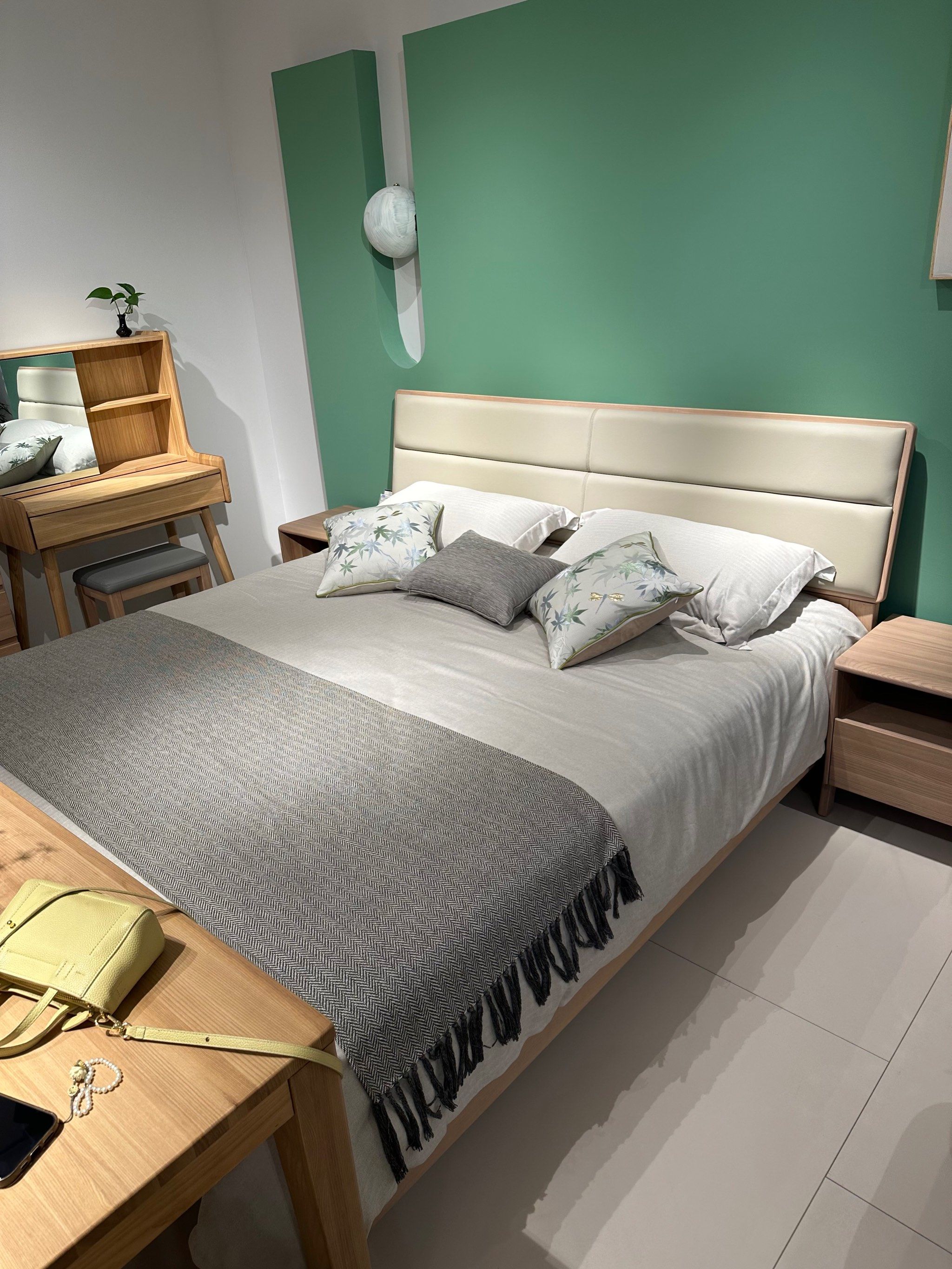 家具新置盼入住，安居樂業(yè)樂融融